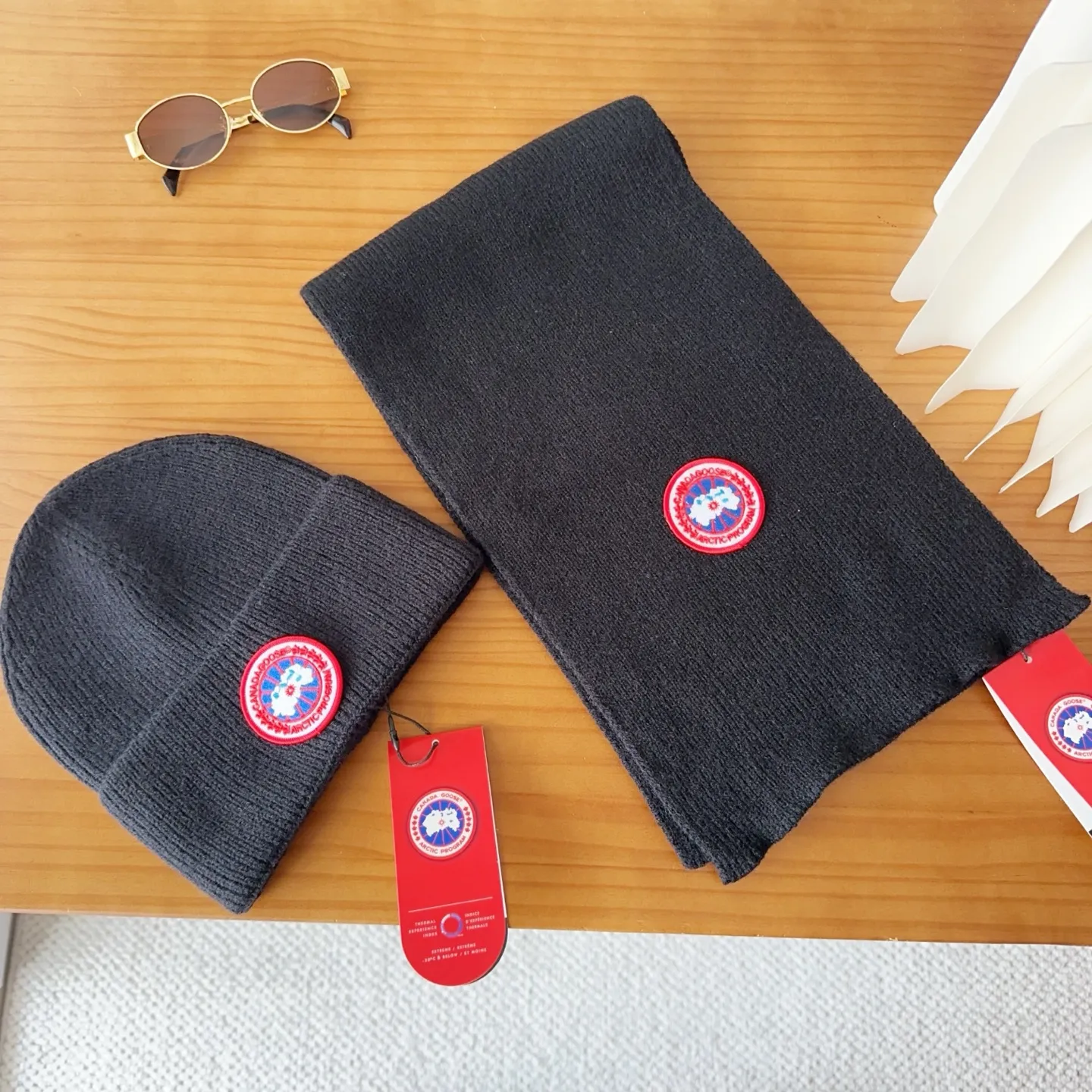 💰90 CANADA GOOSE Canada Goose winter warm cashmere cold hat. Rabbit wool material, thick feel, not easy to deform. Fashionable and versatile couple hat, imported embroidery logo, cashmere cotton yarn, head circumference: 55-58cm